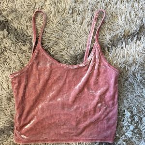 Cropped velvet pink tank top.